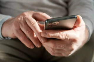 В Вахрушах украли 15 тысяч рублей через фальшивое приложение