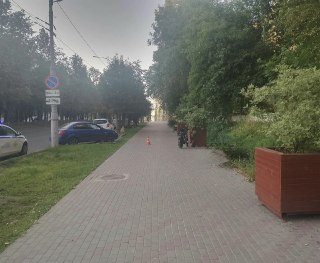 Электросамокатчик сбил женщину в Кирове: подробности происшествия